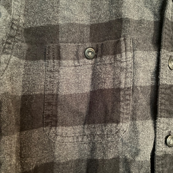 American Eagle Outfitters flannel long sleeve button up check shirt plaid - Picture 5 of 9